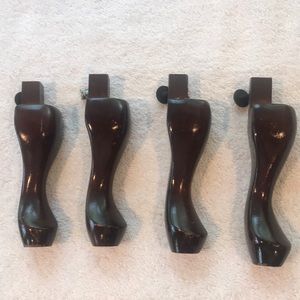 4 Wooden Legs